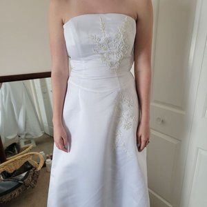 NEVER WORN Strapless White Wedding Dress,  Mary's Bridal  Size 12 Unaltered